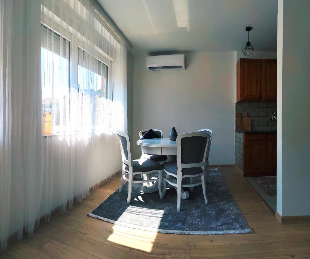 Spacious And Modern Apartment In Town Center Konjic Exteriör bild